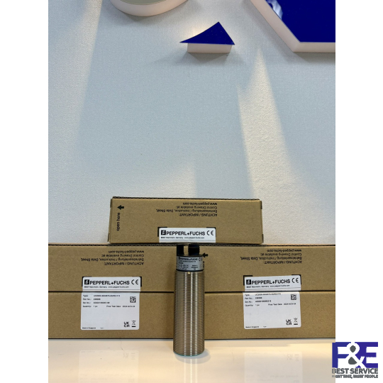 Cảm biến UC2000-30GM70-IE2R2-V15